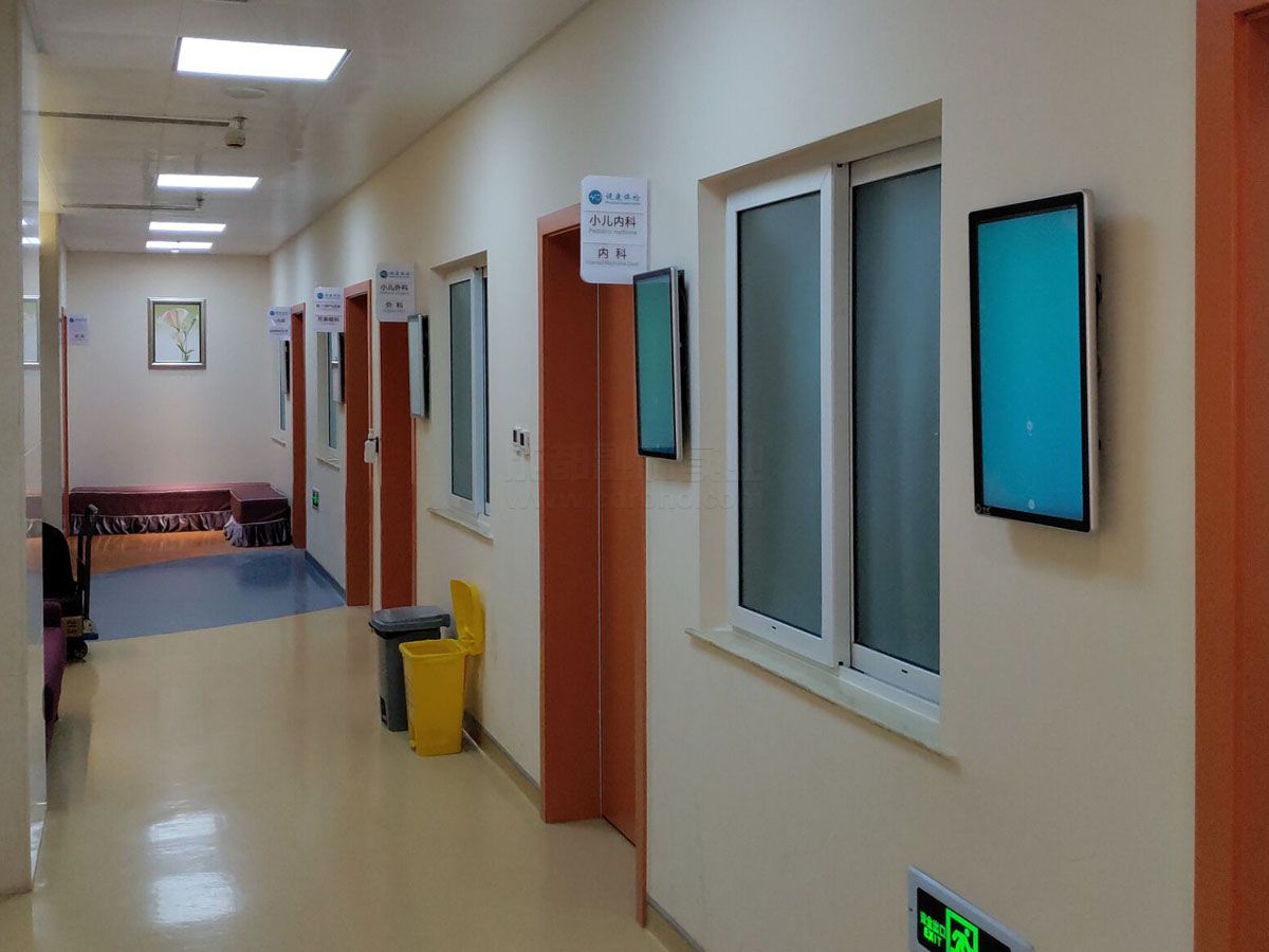 四川省婦幼保健院分診系統/門診信息顯示系統正式上線效果圖